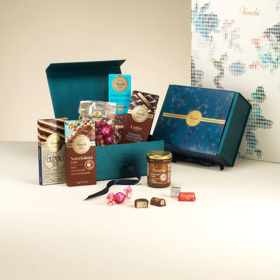 venchi-milk-chocolate-tasting-gift-set-maxi-1-kg image 1